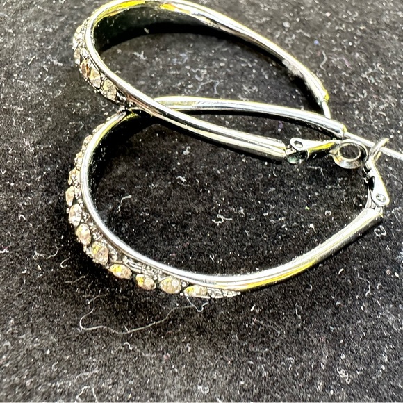 EUC/NWOT Oblong Hoop with Rhinestone Earrings - Picture 3 of 4